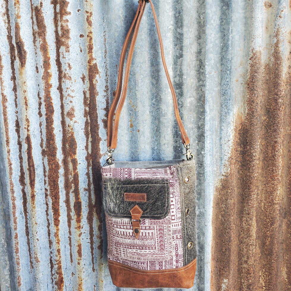 Luguni and Cowhide Crossbody Front